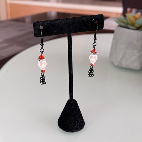 🧡💀Handmade Skull Earrings 💀🧡 - Picture 2 of 10